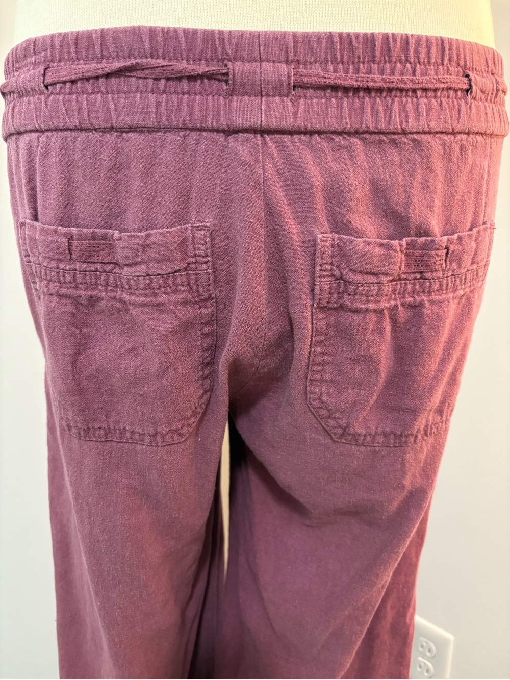 Relaxed Drawstring Pants - Picture 8 of 11